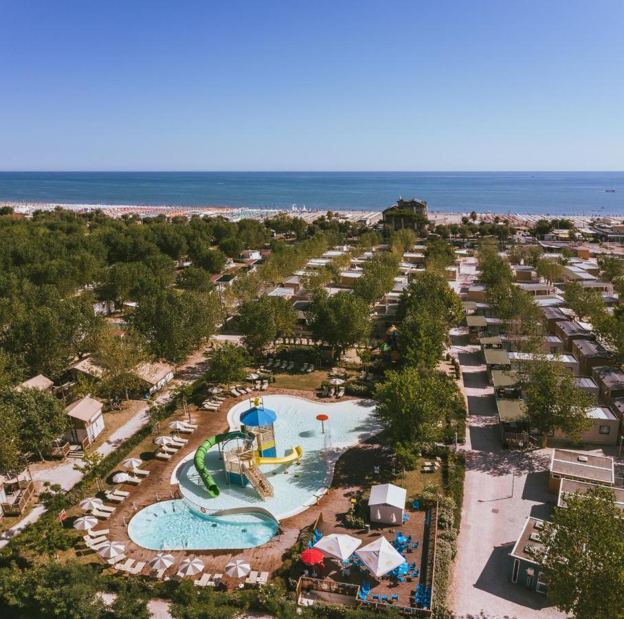 Club Del Sole Romagna Family Resort Riccione Luaran gambar