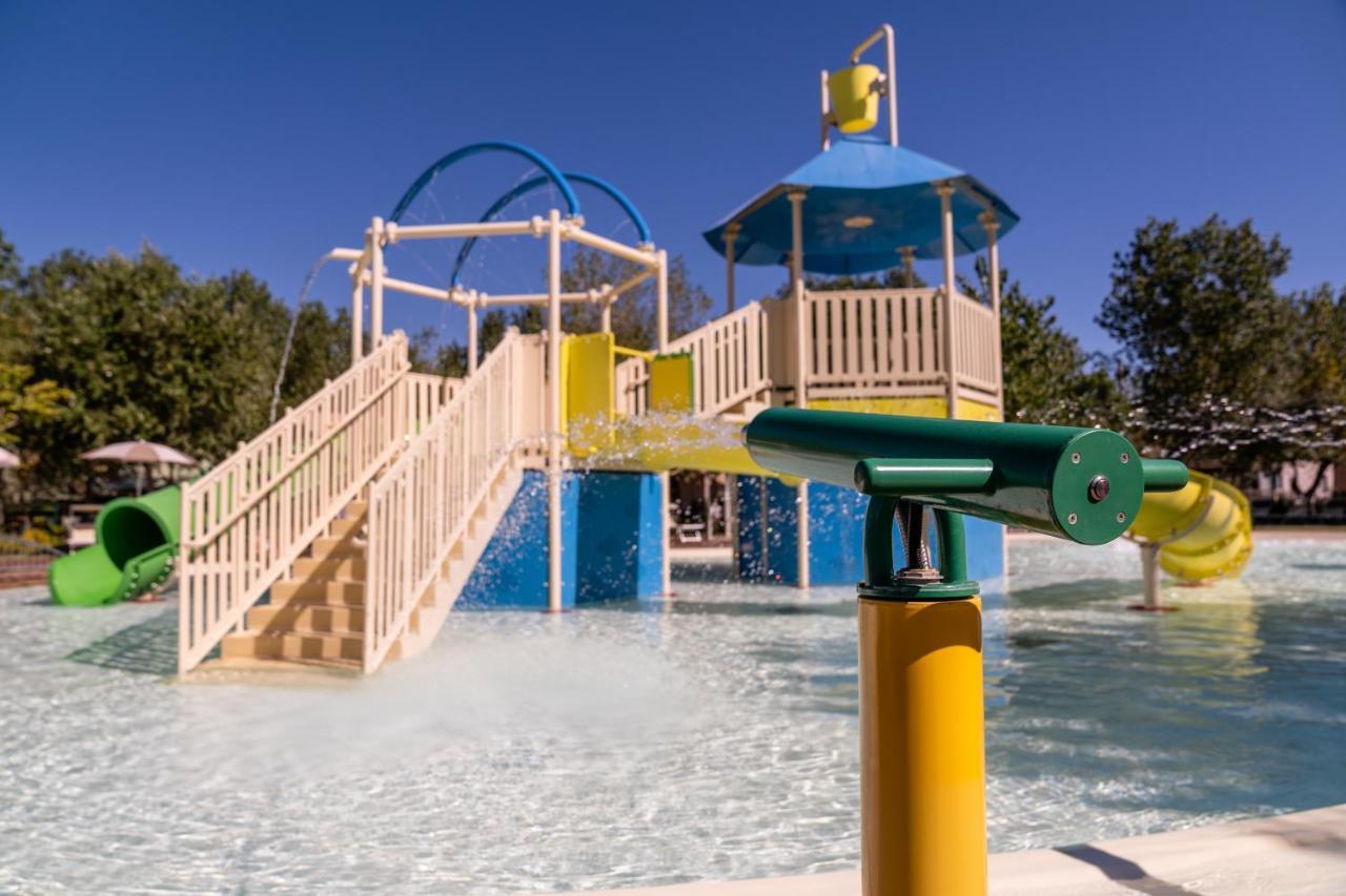 Club Del Sole Romagna Family Resort Riccione Luaran gambar